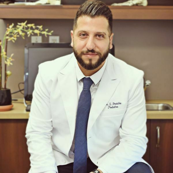 Dr. Samer Fneiche, notre podiatre expérimenté, est dédié à fournir des solutions efficaces pour tous les types de problèmes podiatriques.
